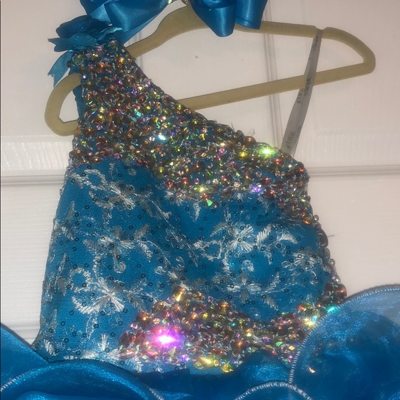 Toddler blue pageant dress - Picture 2 of 4